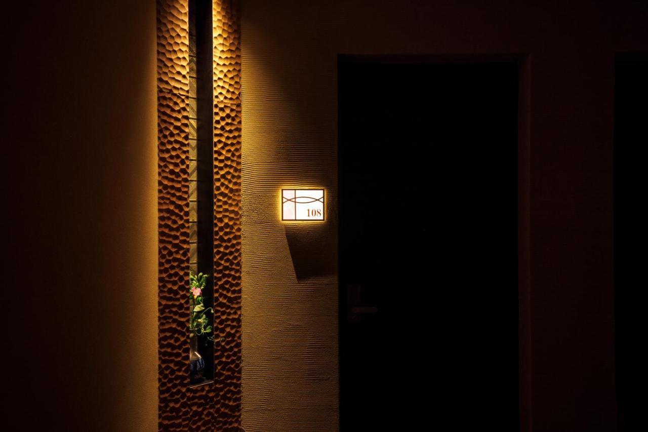 Hotel Kanazawa Zoushi Exteriör bild